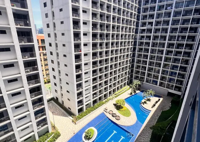 Living At Shore With Parking Apartment Manila